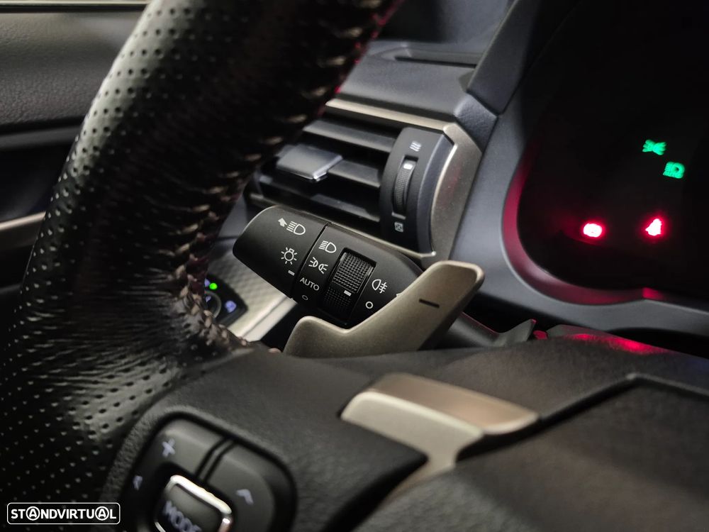 Lexus IS 200 t SPORT - 22