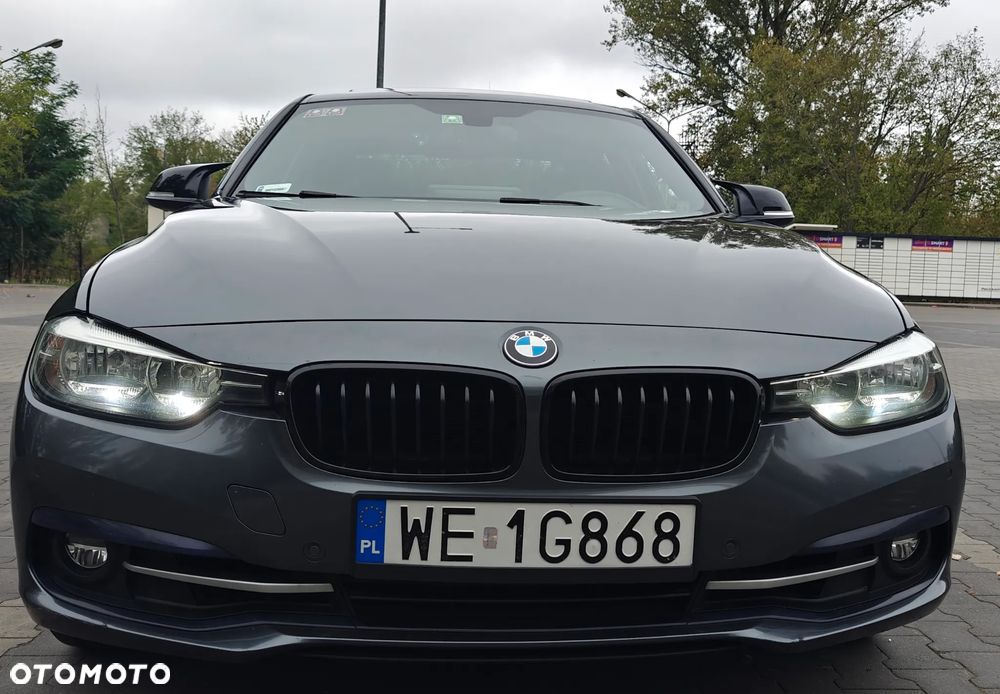BMW Seria 3 330i - 1