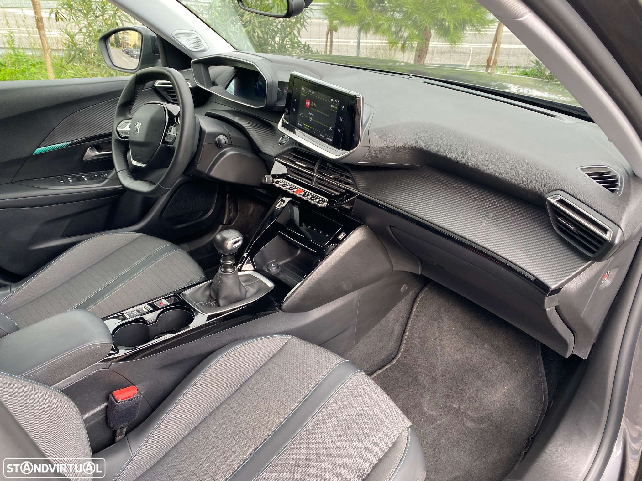 Peugeot 2008 1.2 PureTech Allure Pack - 19