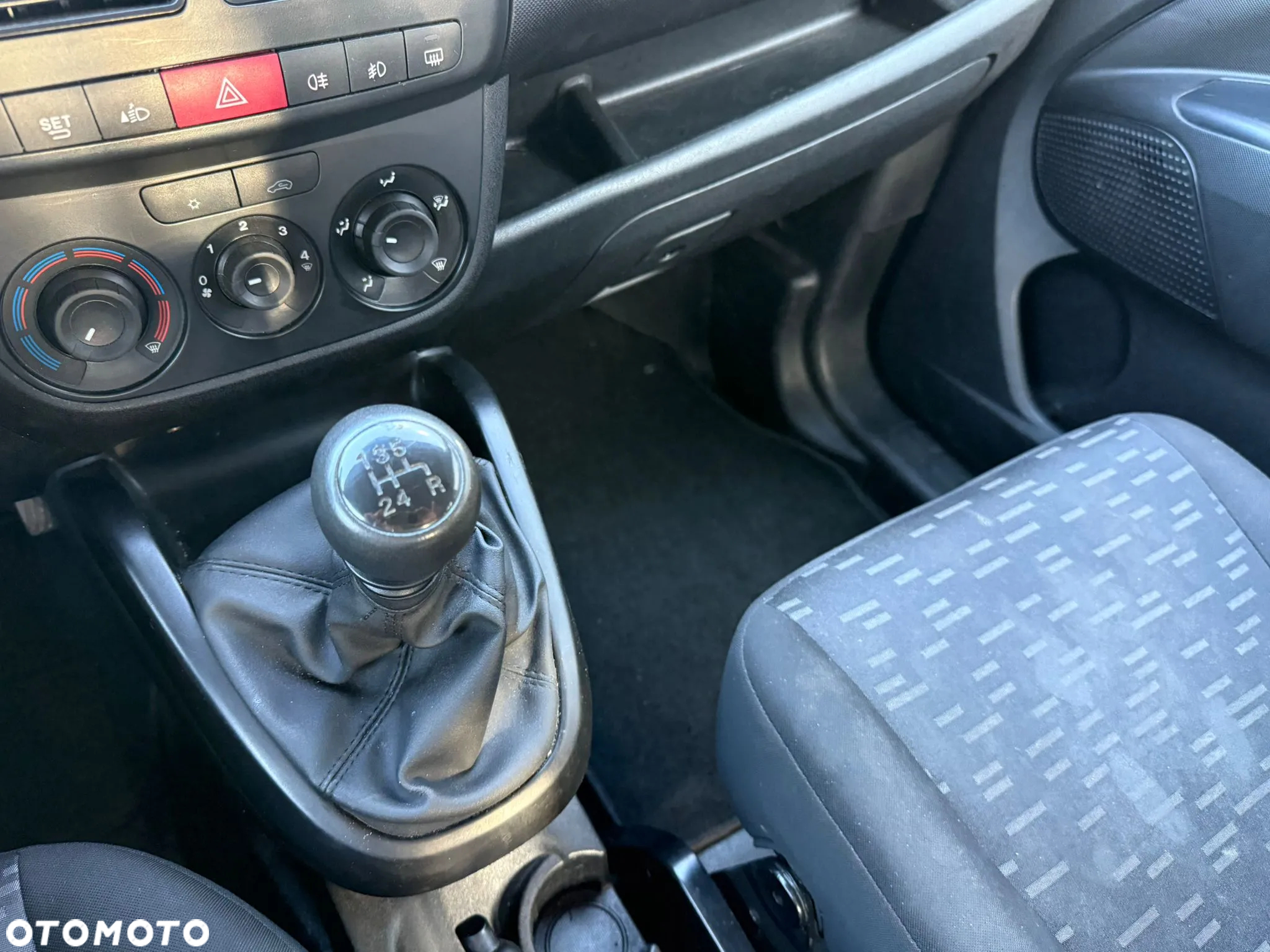 Opel COMBO - 6