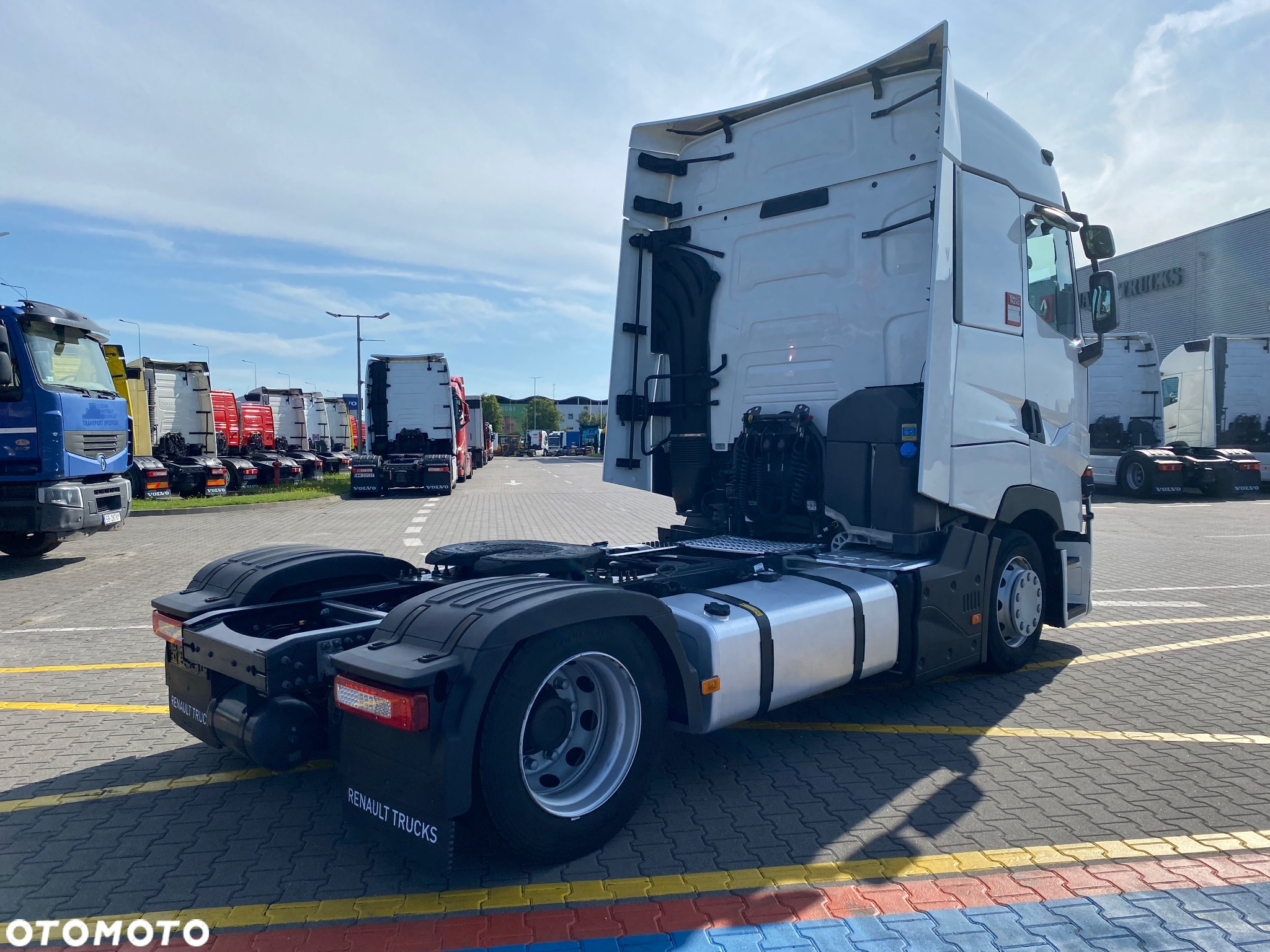 Renault T480 HIGH Sleeper XLOW - 3