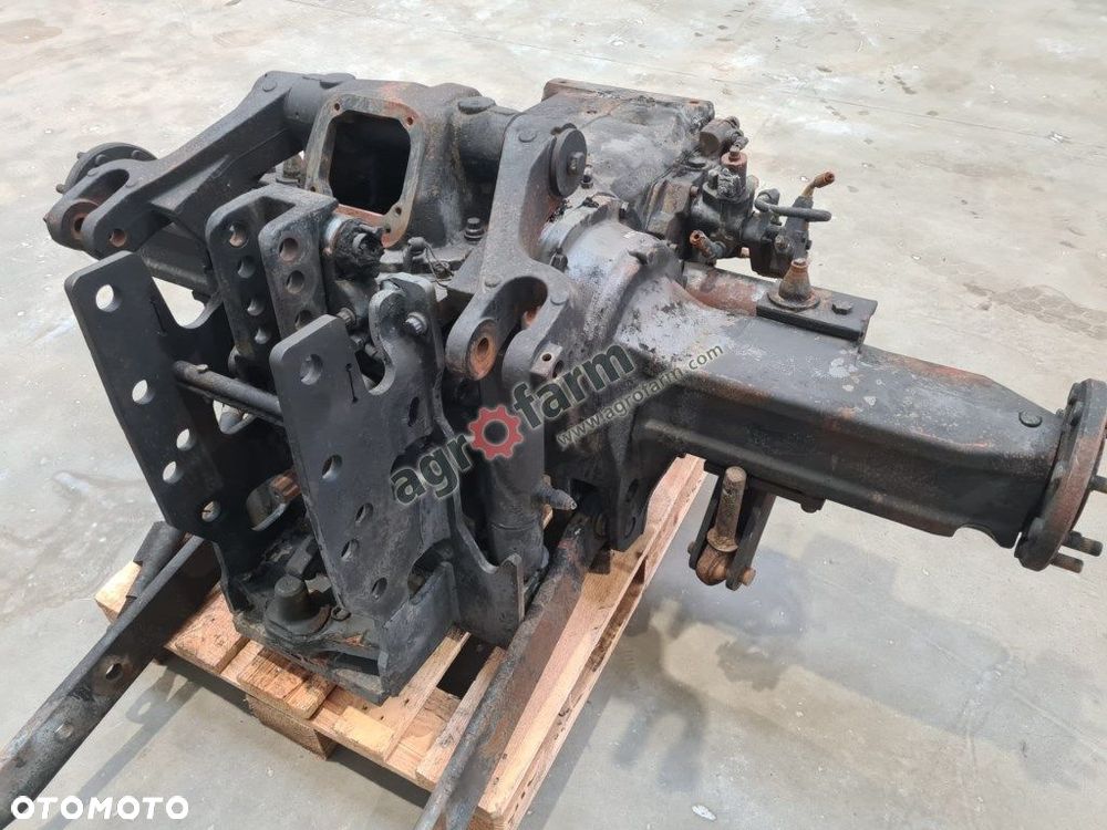 Tylny most Massey Ferguson 5435 851B9 - 3
