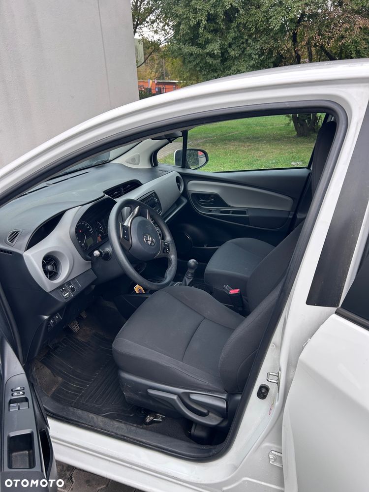 Toyota Yaris 1.0 Active EU6 - 8