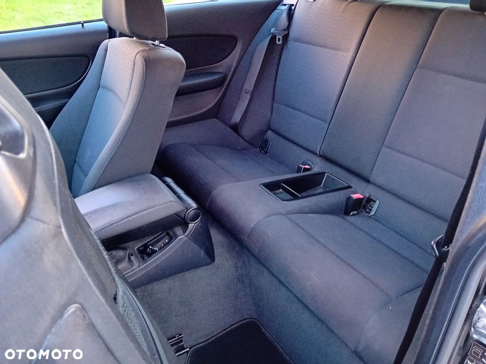 BMW Seria 1 118d - 22