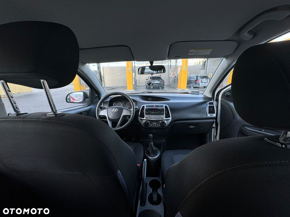 Hyundai i20 - 10