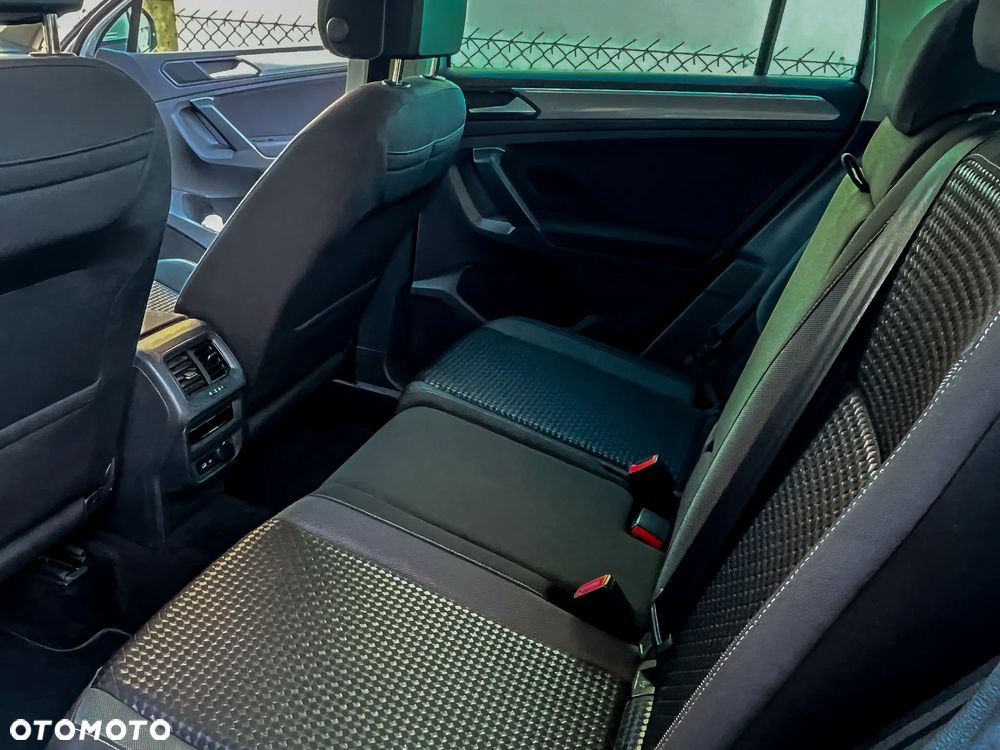 Volkswagen Tiguan - 19