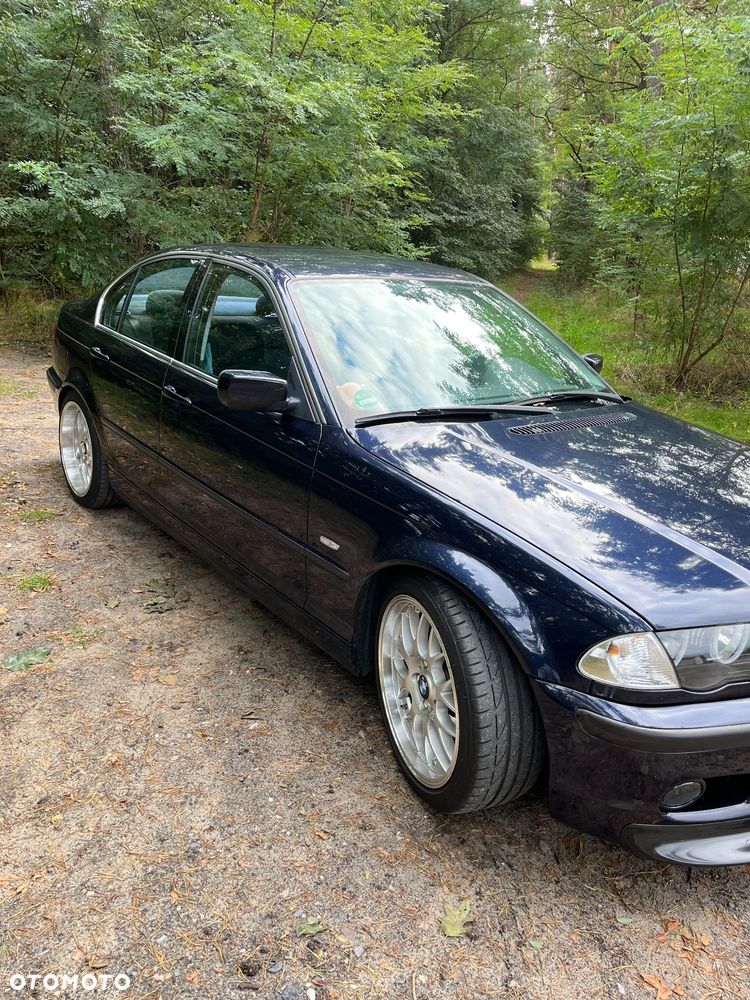 BMW Seria 3 320i - 11