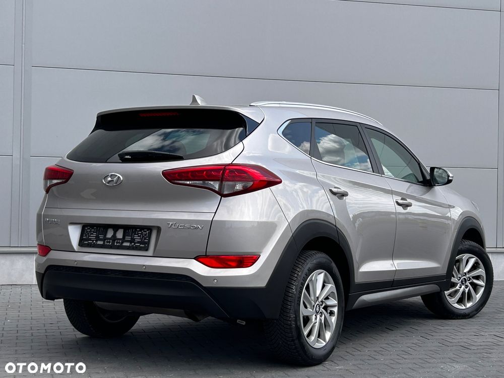 Hyundai Tucson 1.6 GDI BlueDrive GO 2WD - 12