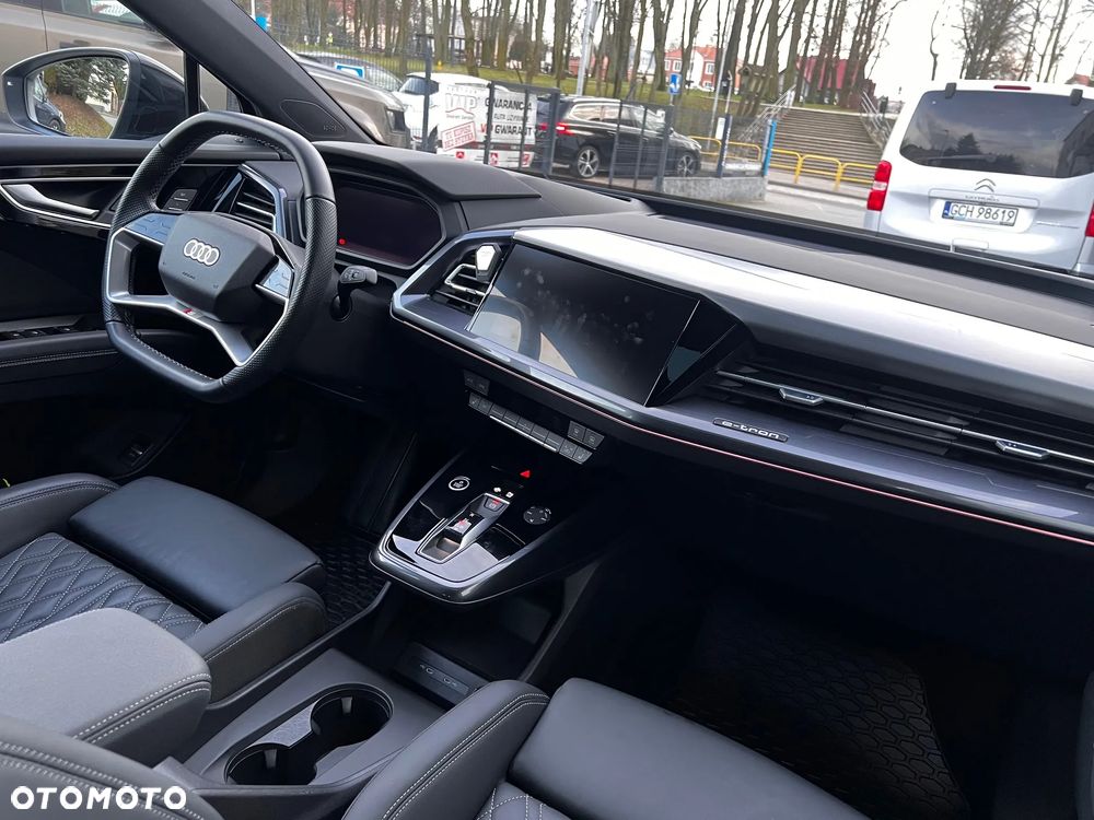 Audi Q4 e-tron 50 77kWh Quattro S Line - 4