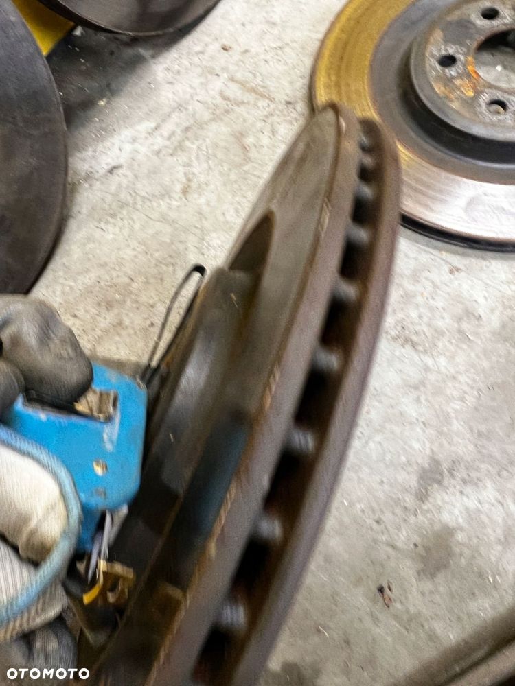 KOMPLET TARCZE ZACISKI KLOCKI HAMULCOWE AUDI A8 D4 - 14