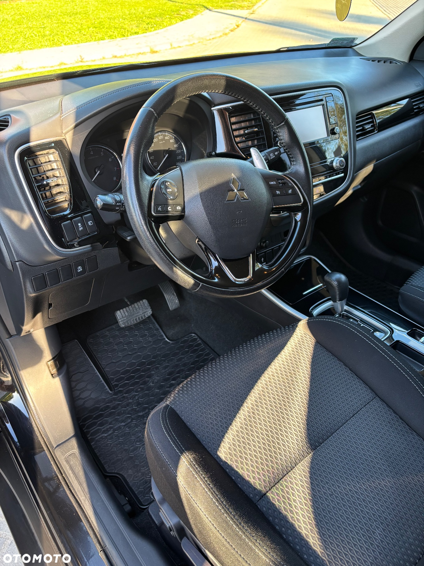 Mitsubishi Outlander 2.0 Intense 2WD CVT - 11