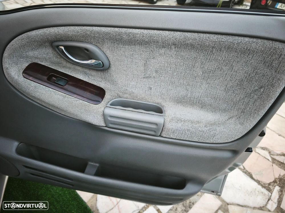 Suzuki Grand Vitara Metal Top 2.0 HDi - 16