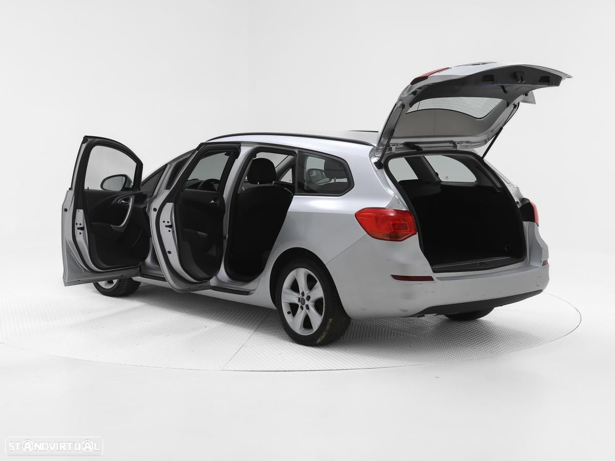 Opel Astra Sports Tourer - 5