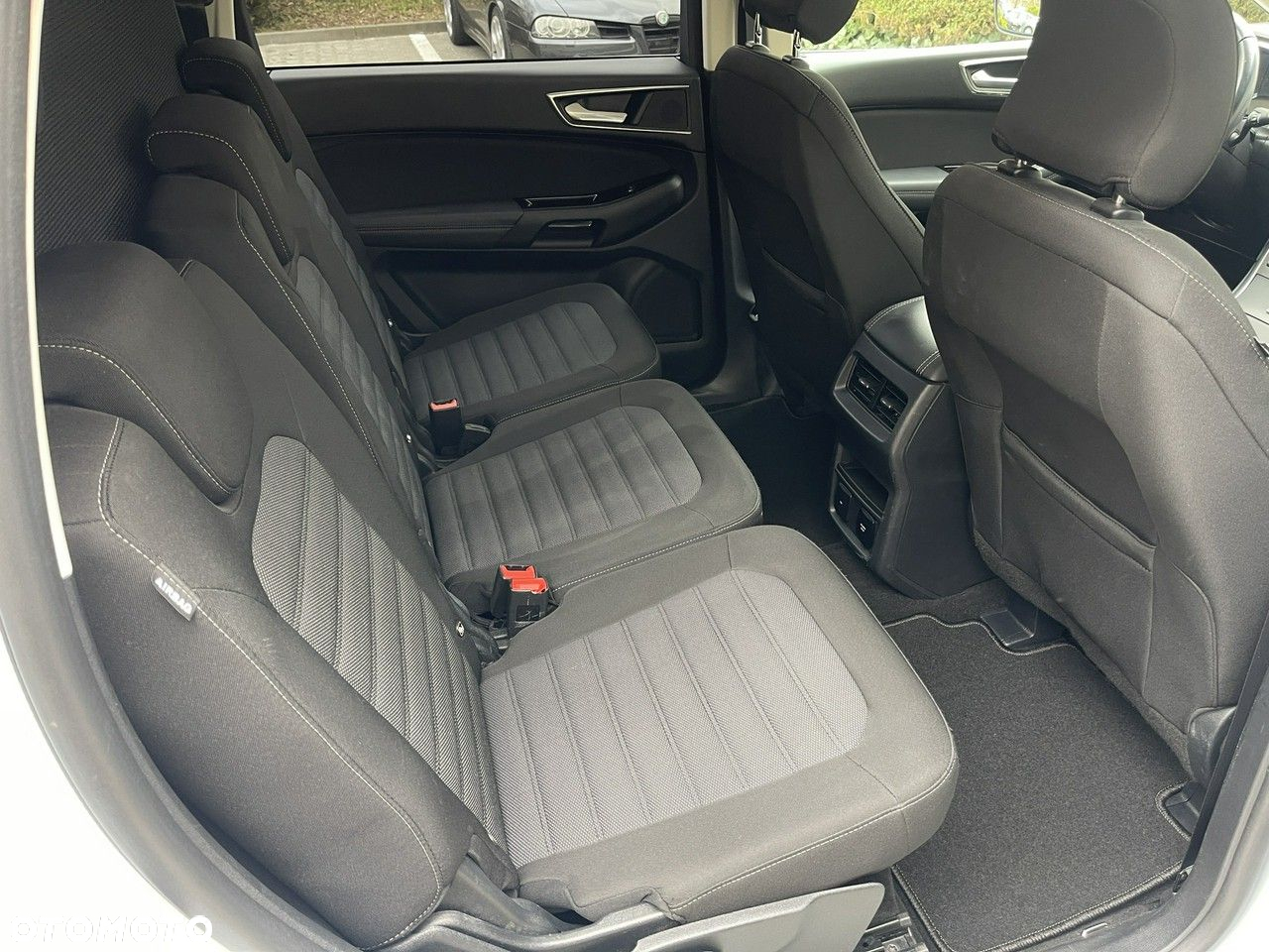 Ford S-Max - 29