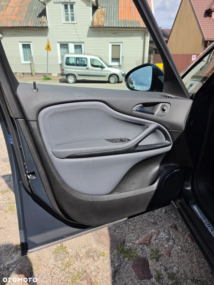 Opel Zafira 1.6 T SIDI Cosmo S&S - 36