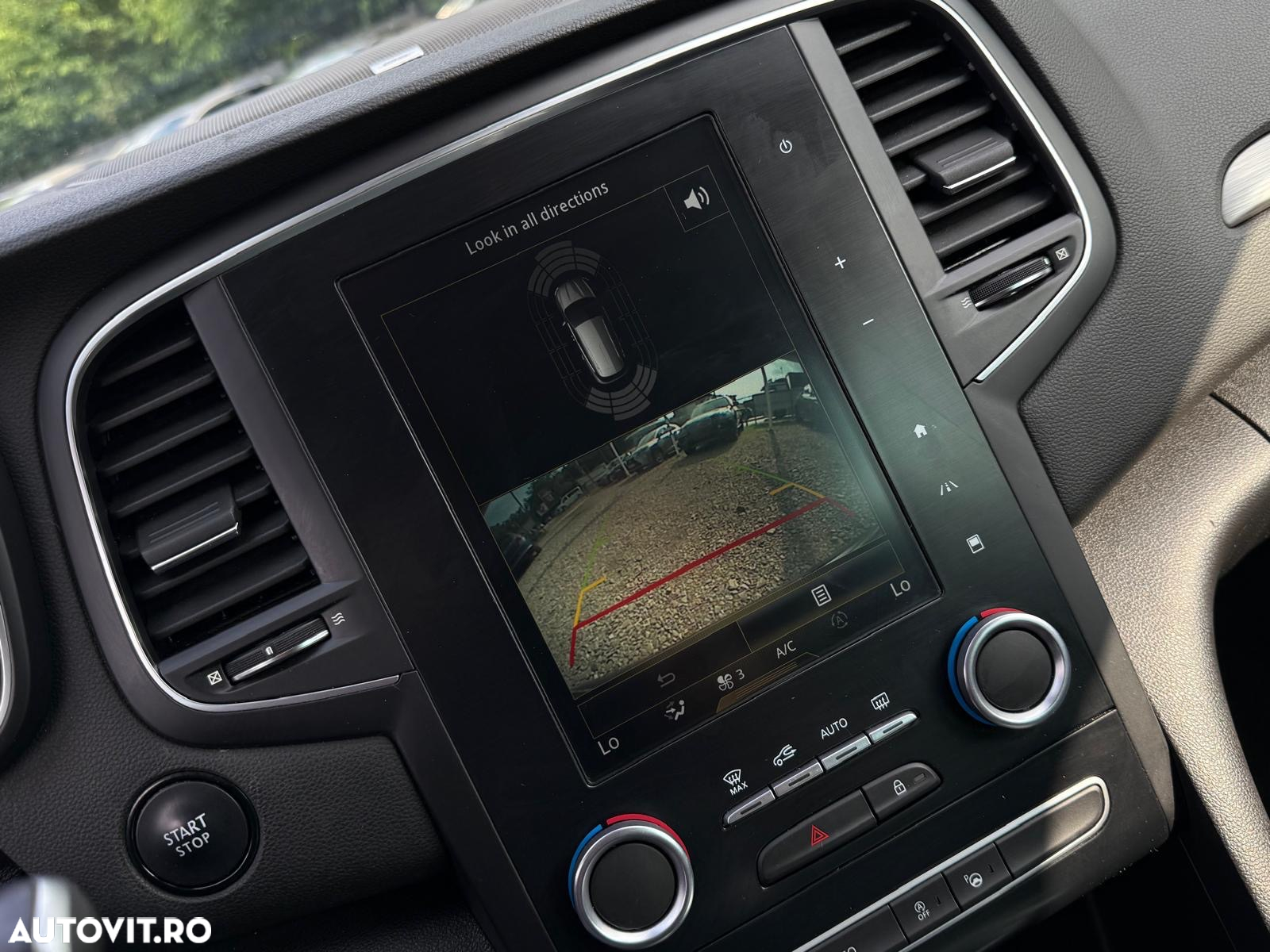 Renault Megane Grandtour ENERGY TCe 130 BOSE EDITION - 17