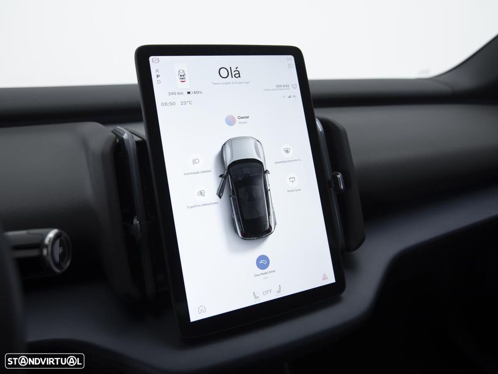 Volvo EX 30 Single Motor Extended Range RWD Core — fotografia 18