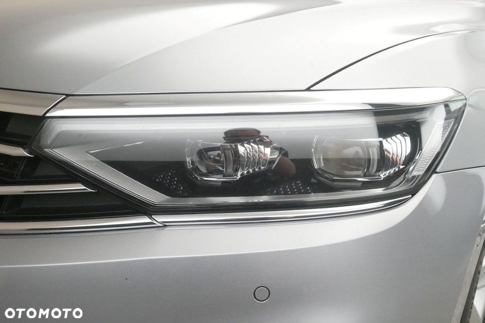 Volkswagen Passat Variant 2.0 TSI Elegance DSG - 13