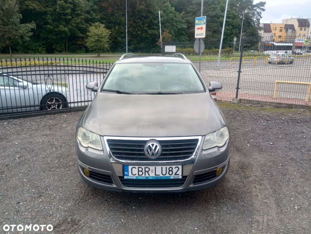 Volkswagen Passat - 2