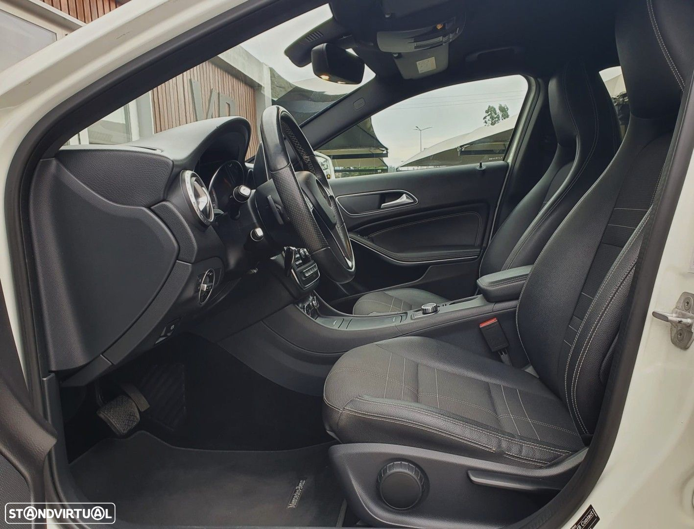 Mercedes-Benz GLA 220 CDI 4Matic 7G-DCT Urban - 4