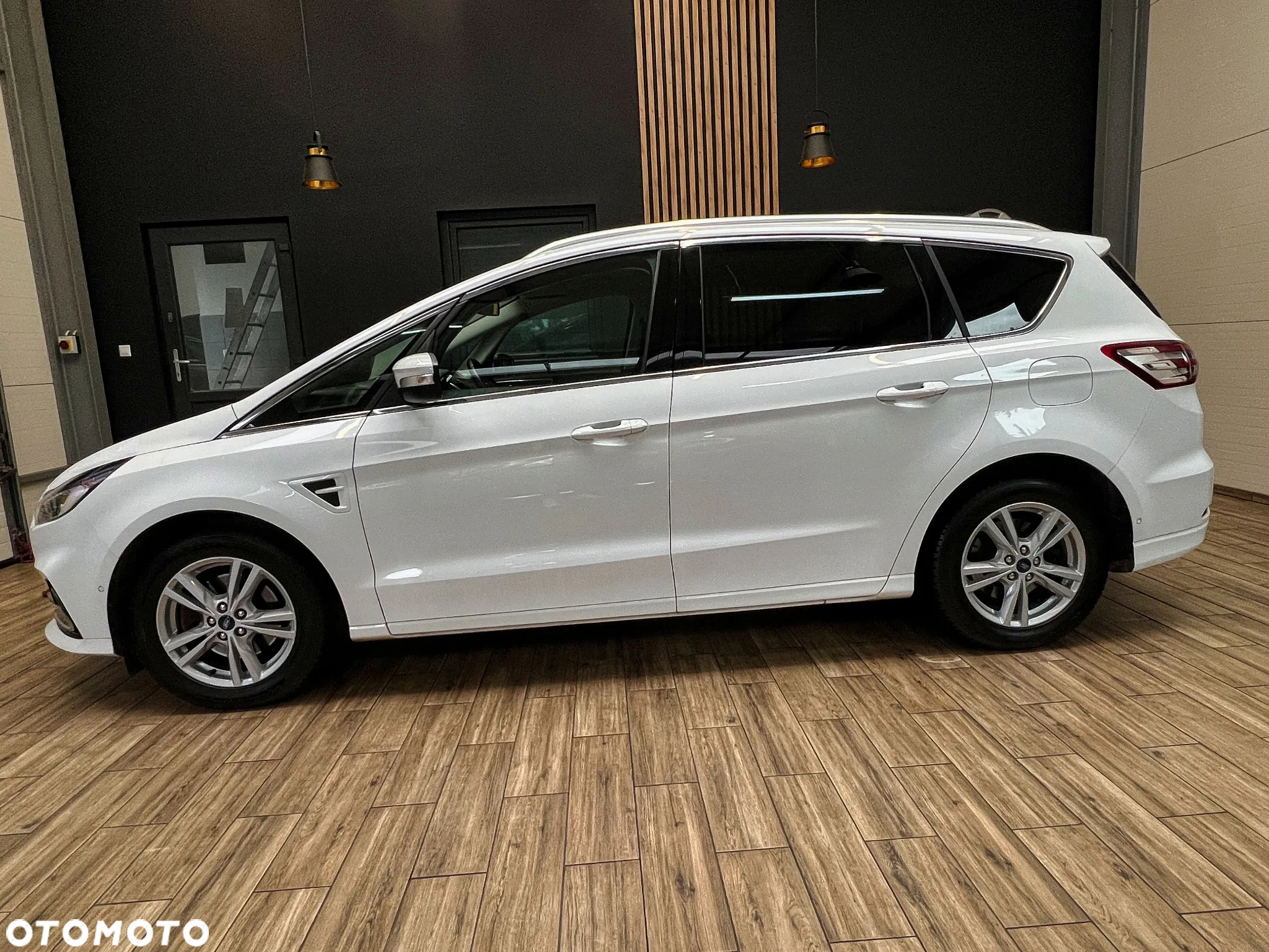Ford S-Max 2.0 EcoBlue Titanium - 12