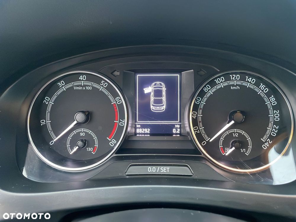 Skoda RAPID 1.0 TSI Ambition DSG - 10