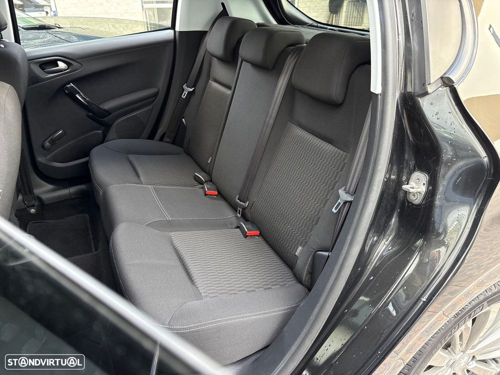 Peugeot 208 1.2 PureTech Style - 9