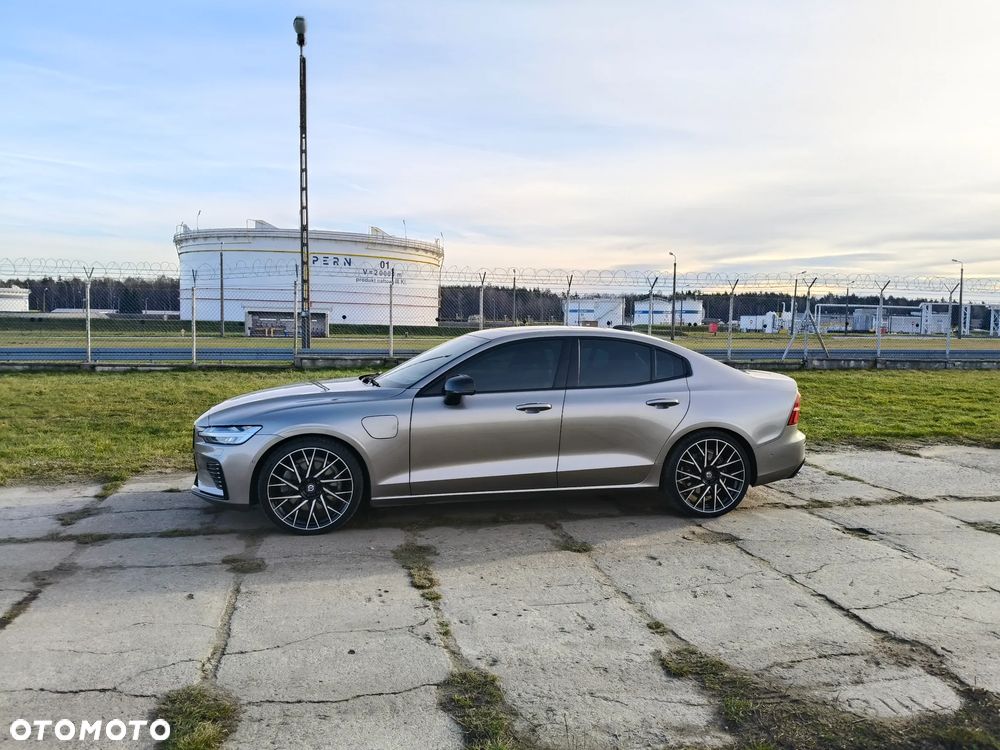 Volvo S60 T8 Twin Engine AWD Geartronic RDesign - 2