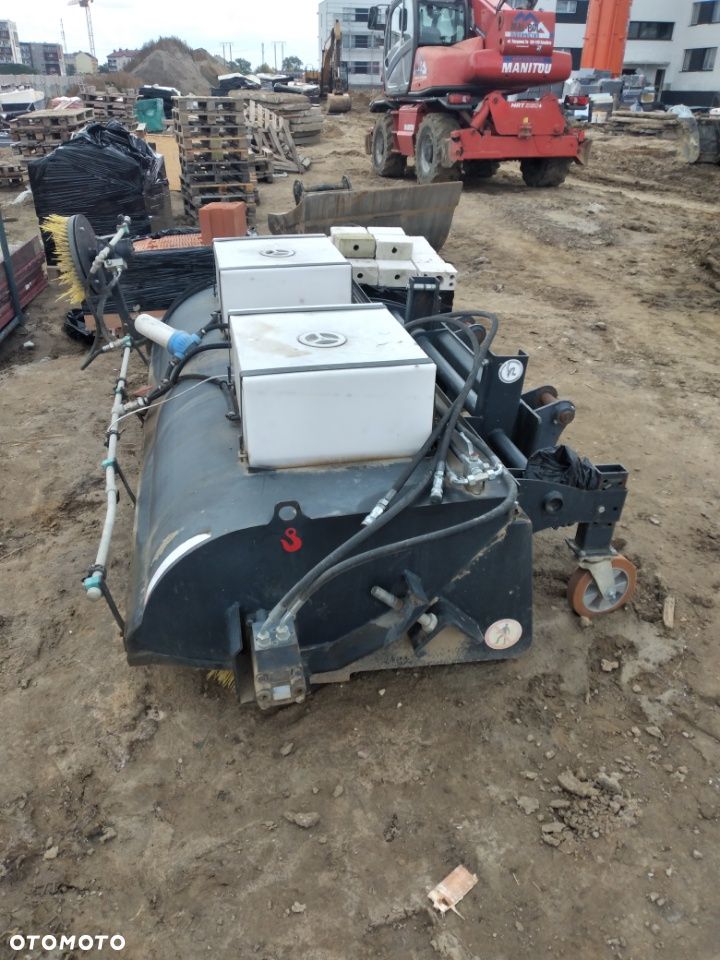 Case 695 ST - 9