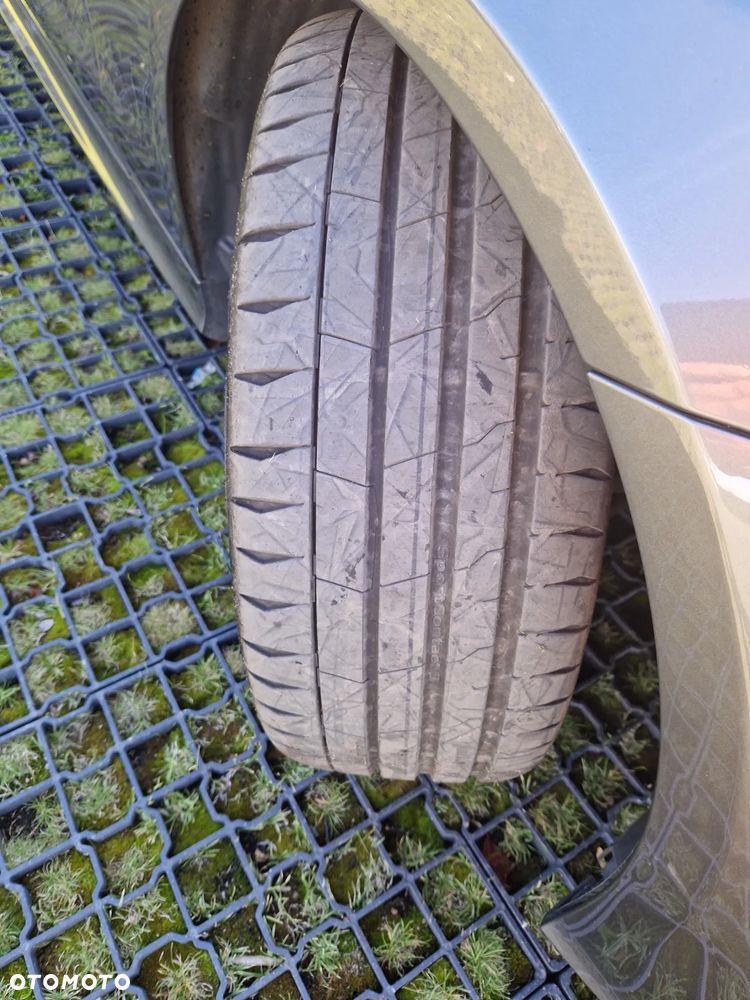 Mercedes-Benz Klasa E 200 Coupe 9G-TRONIC - 22