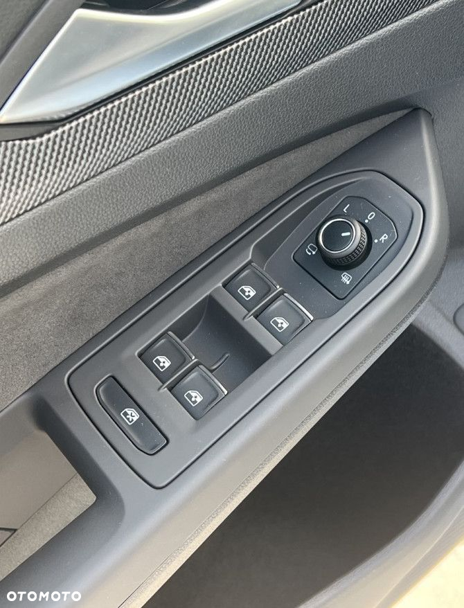 Volkswagen Golf - 14