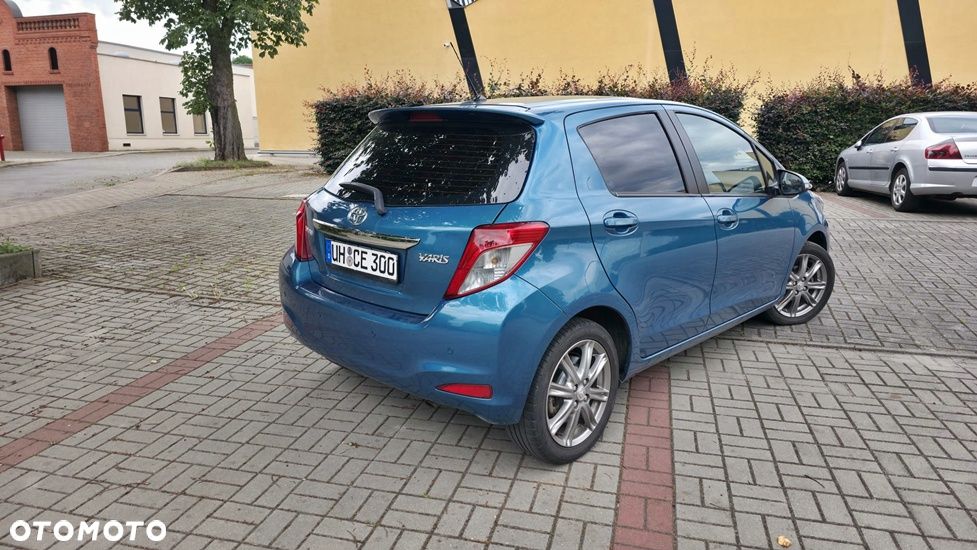 Toyota Yaris 1.33 Premium - 4