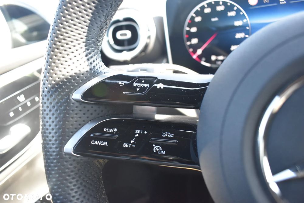 Mercedes-Benz GLC 300 d mHEV 4-Matic Avantgarde - 26