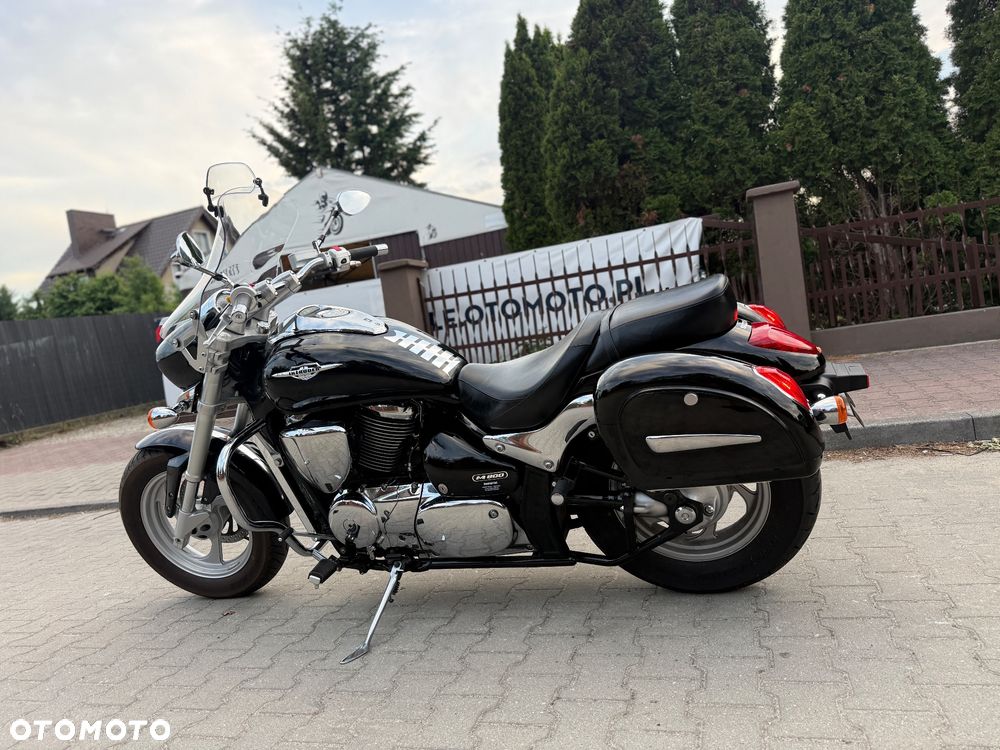 Suzuki Intruder - 16