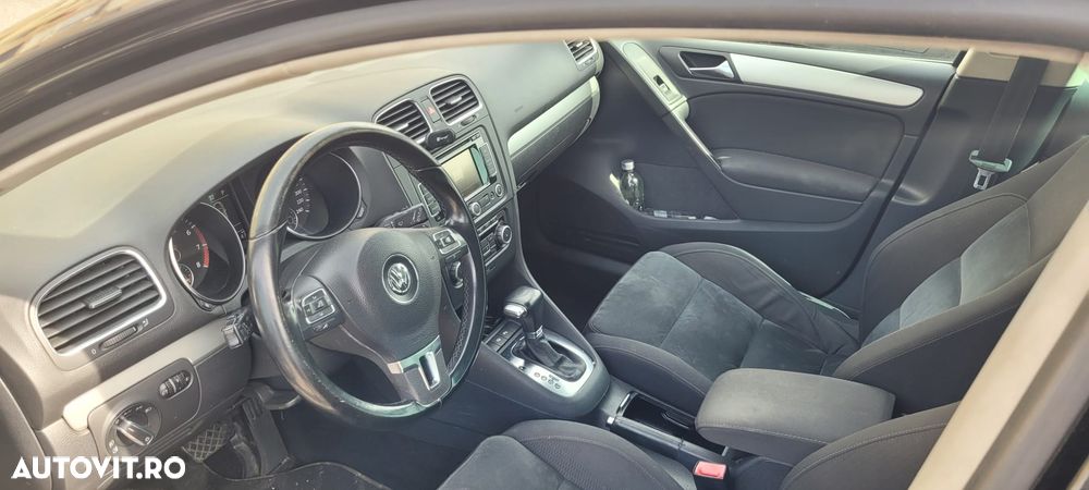 Volkswagen Golf - 22