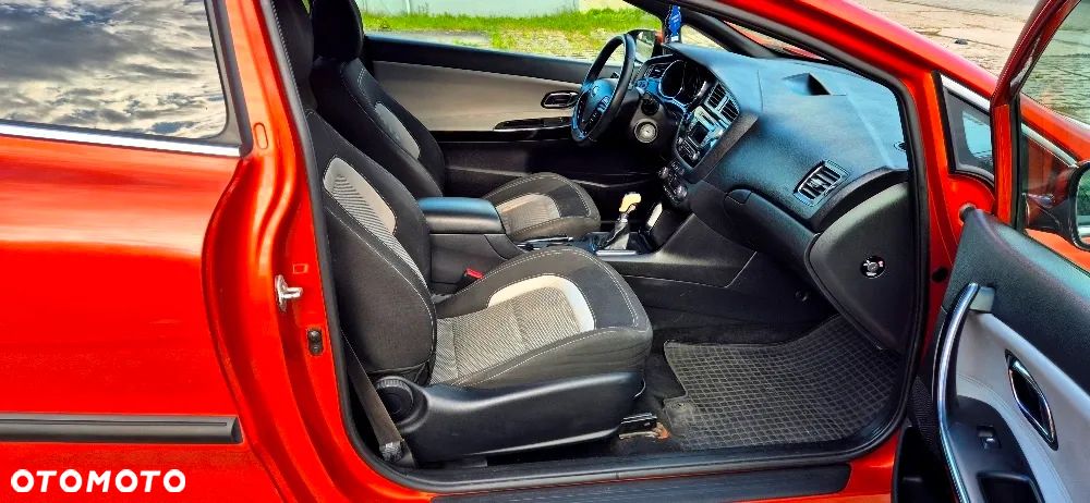 Kia Ceed Cee'd 1.6 GDI L - 14