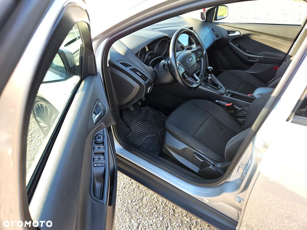 Ford Focus 1.5 TDCi SYNC Edition - 14
