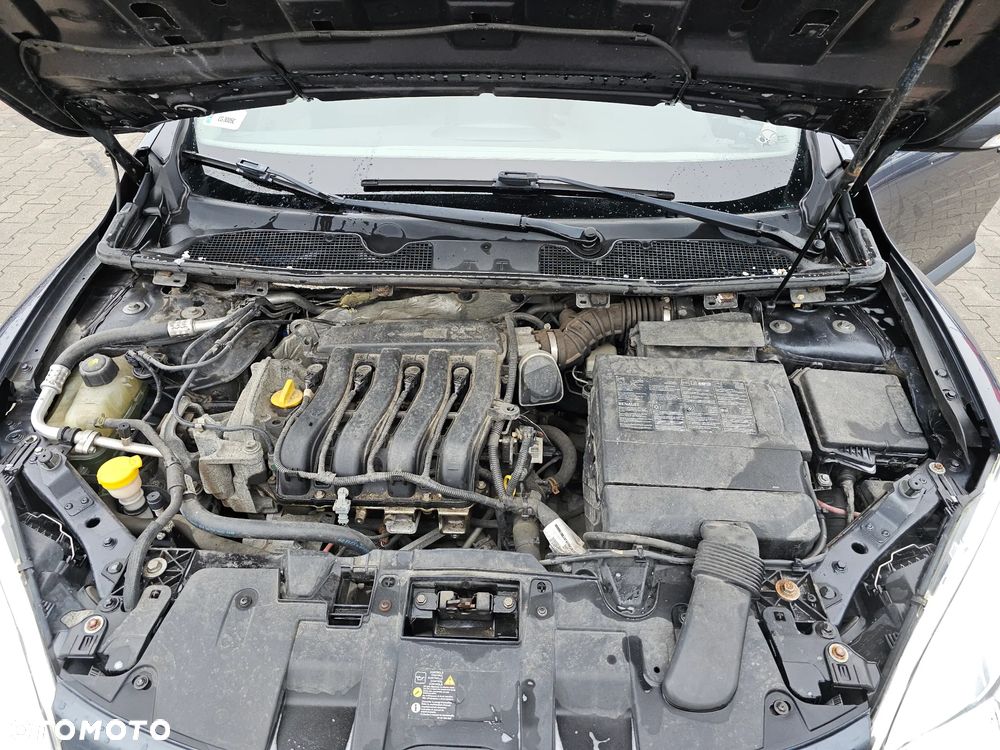Renault Megane 1.6 16V Expression - 9