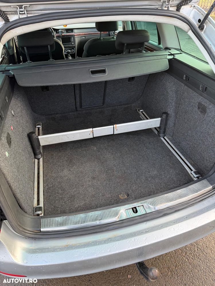 Skoda Superb 2.0 TDI Ambition DSG - 5