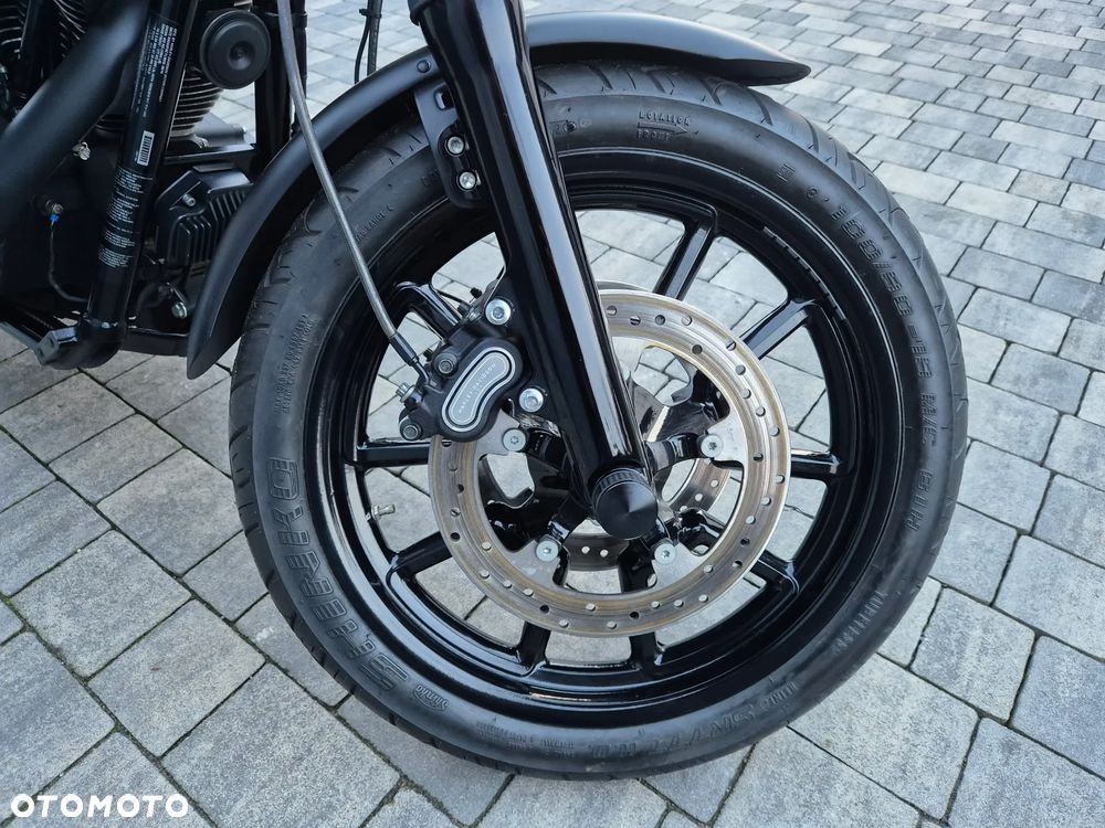 Harley-Davidson Dyna Low Rider - 15