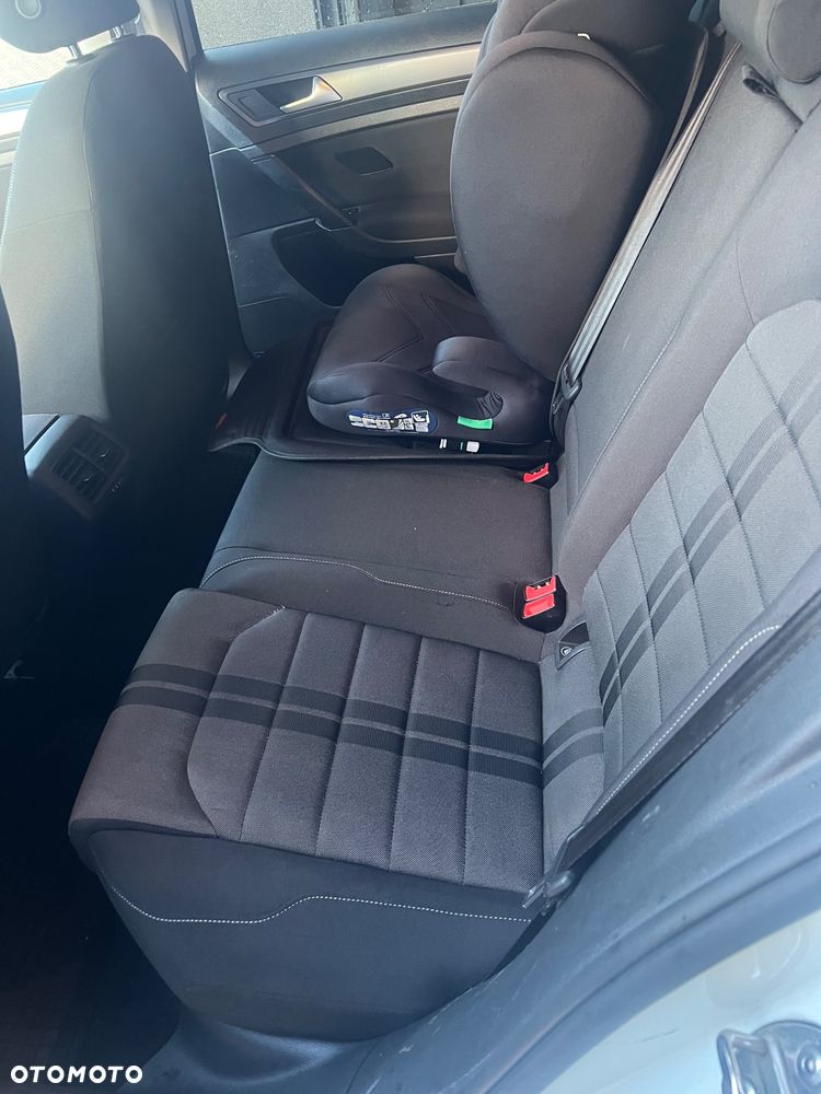 Volkswagen Golf - 8
