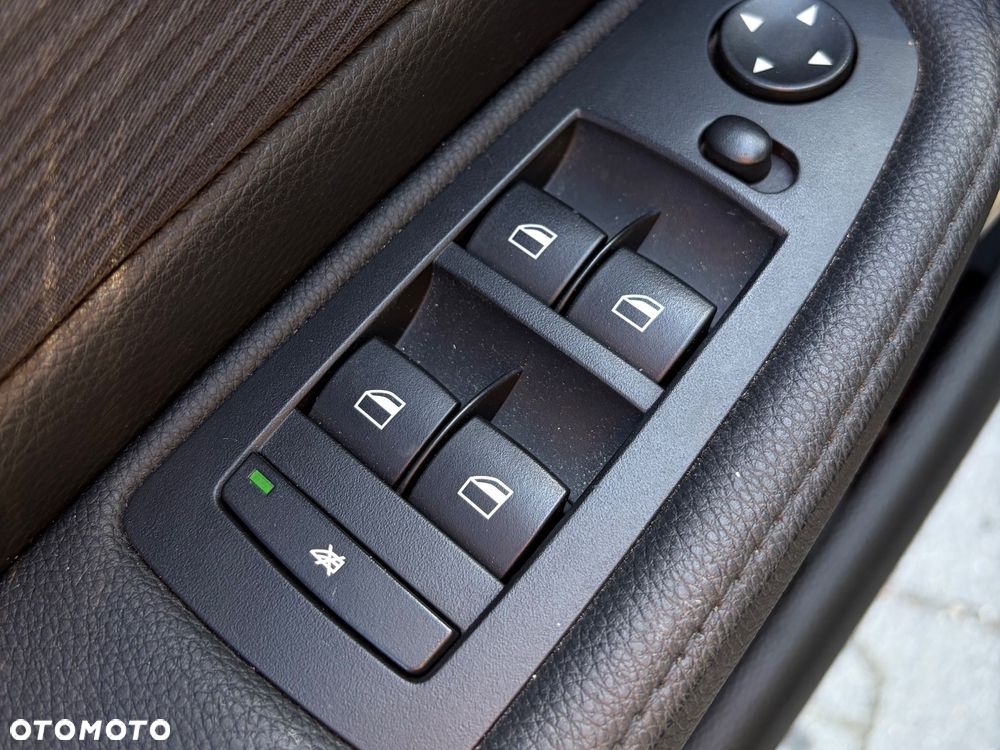 BMW Seria 1 118d DPF - 19