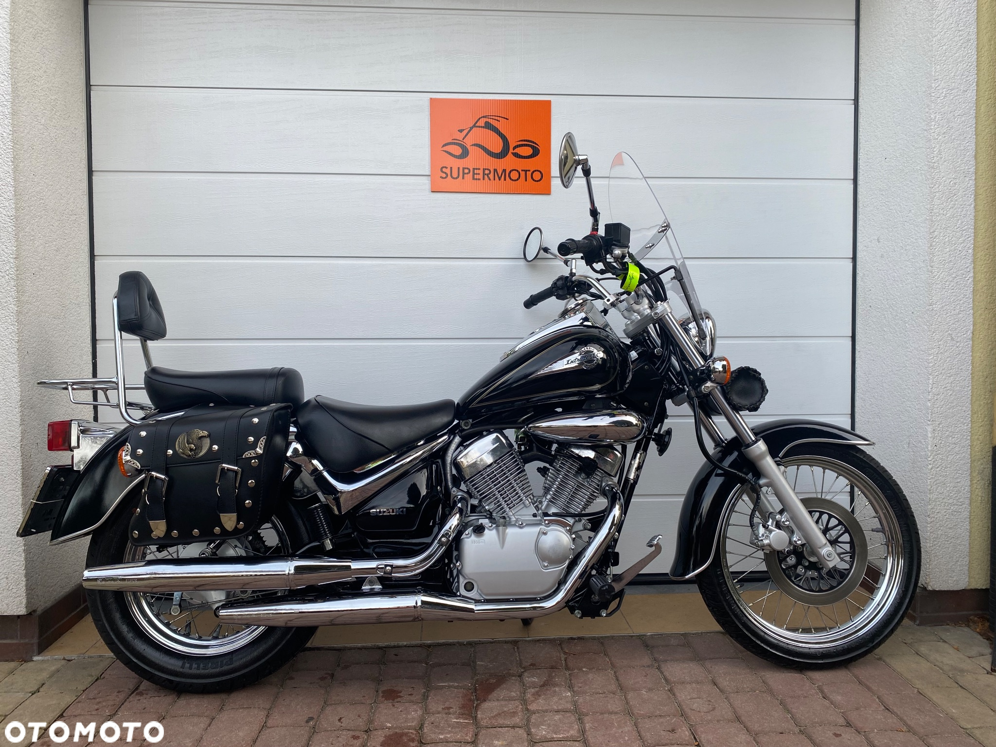 Suzuki Intruder - 24