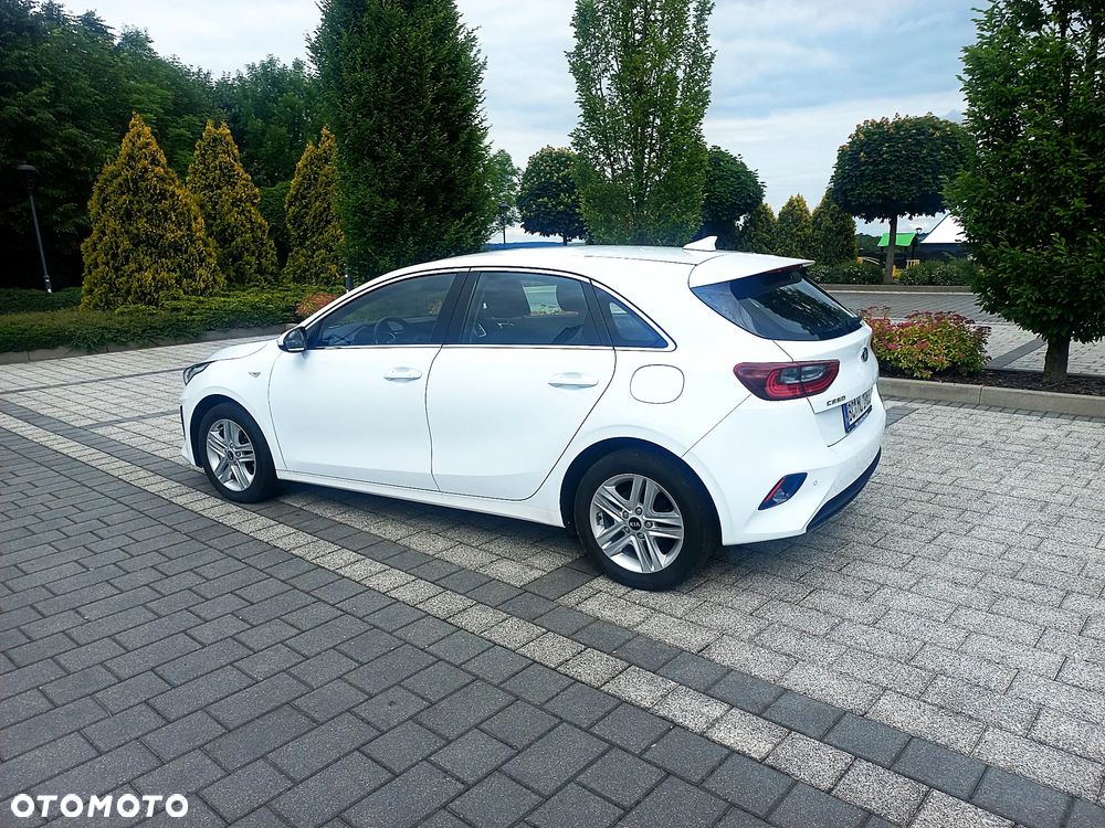 Kia Ceed 1.6 CRDi DCT Vision - 22