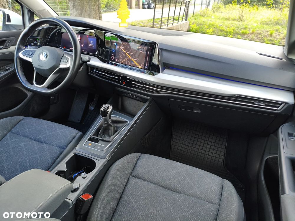 Volkswagen Golf - 11