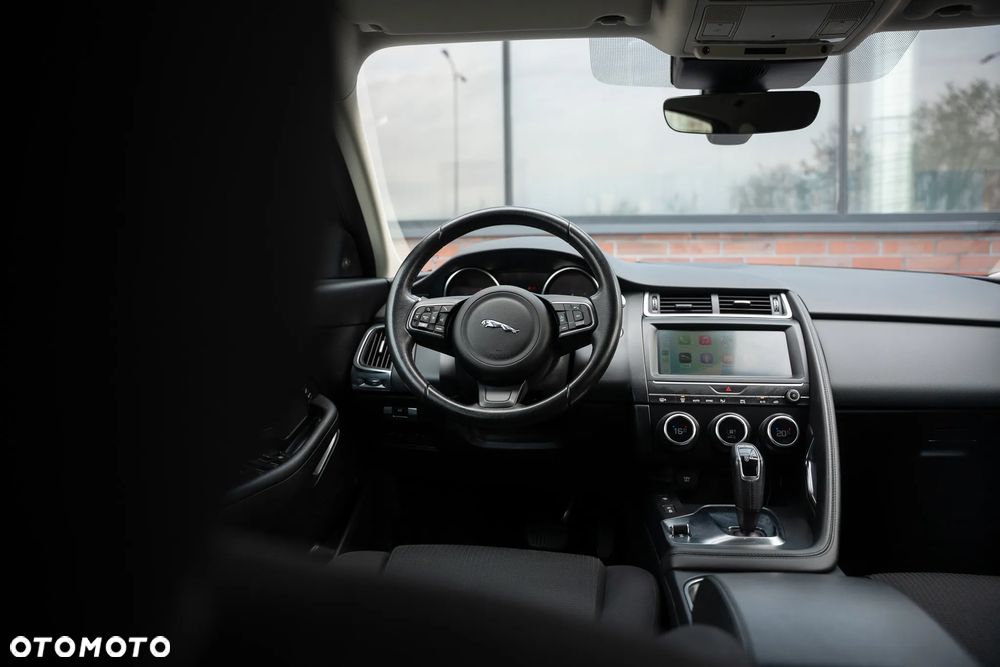 Jaguar E-Pace - 26
