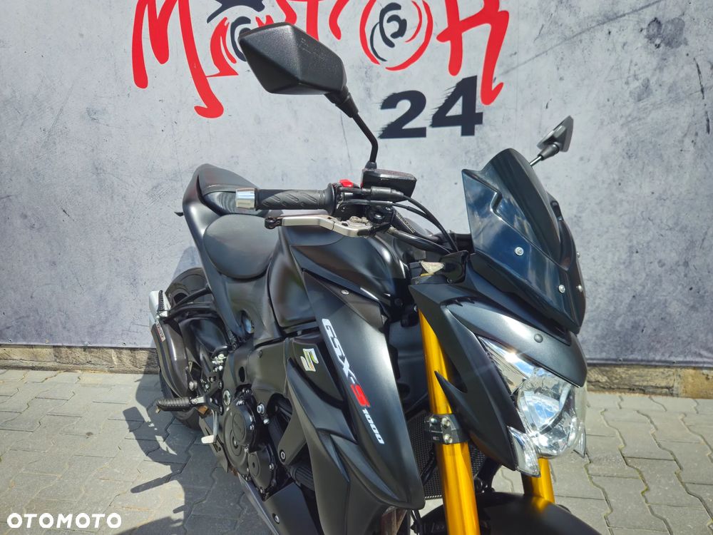 Suzuki GSX - 29