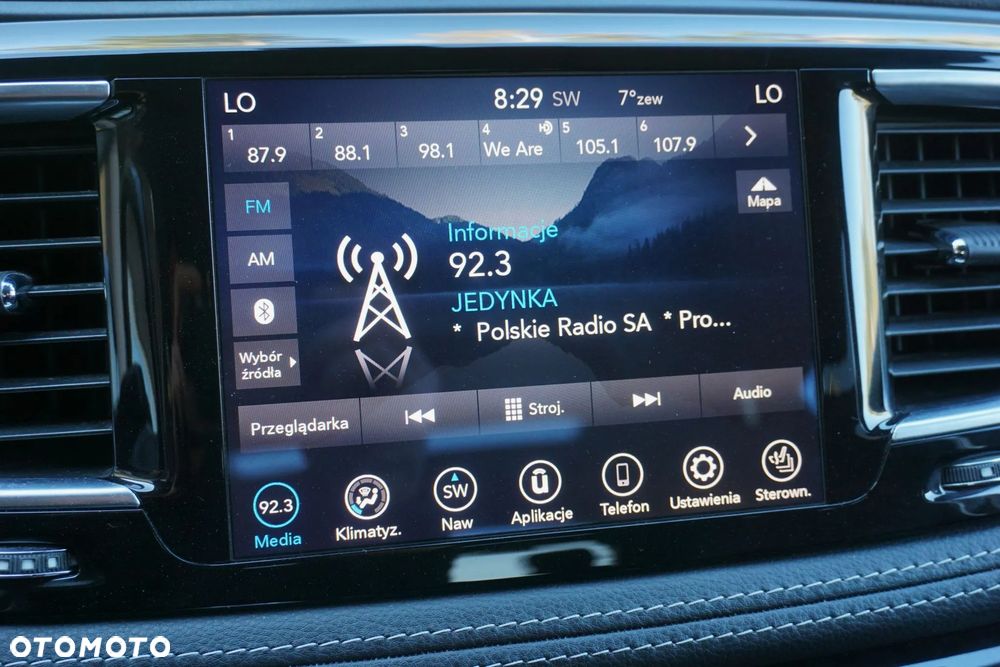 Chrysler Pacifica - 23