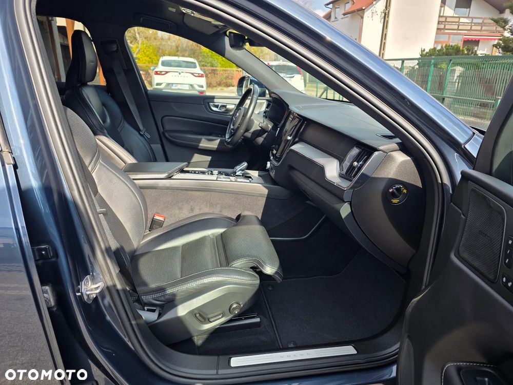 Volvo XC 60 D5 AWD Geartronic Inscription - 6