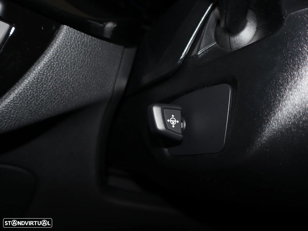 BMW 530 e Pack Desportivo M - 32